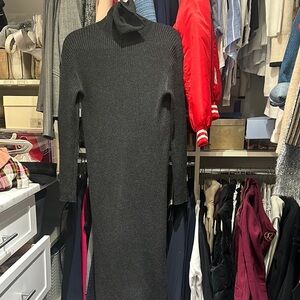 Elegant Gray Ribbed Knit Dress